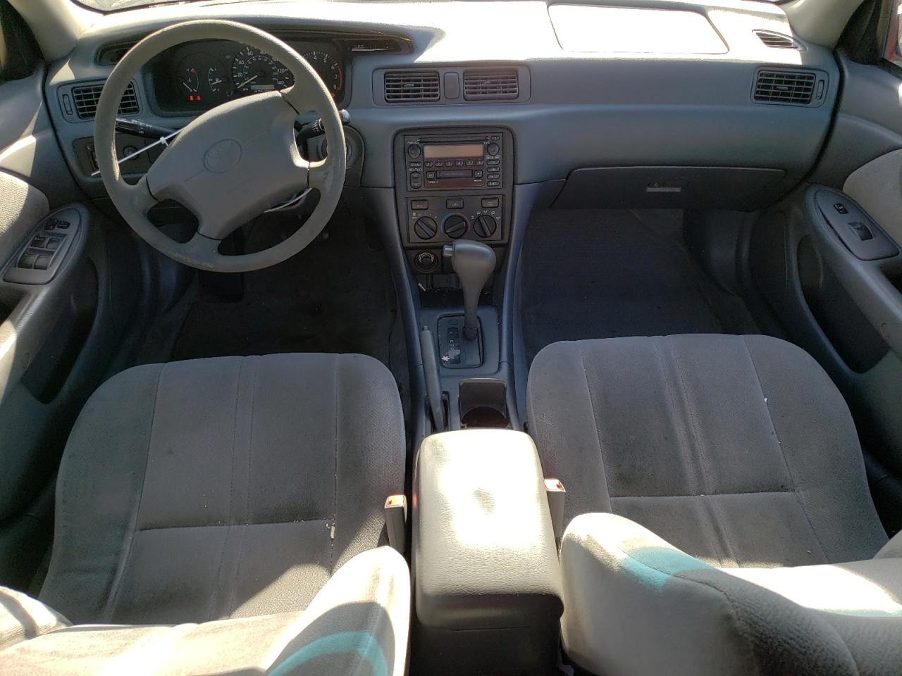 Photo 7 VIN: 4T1BG22K1YU981776 - TOYOTA CAMRY 