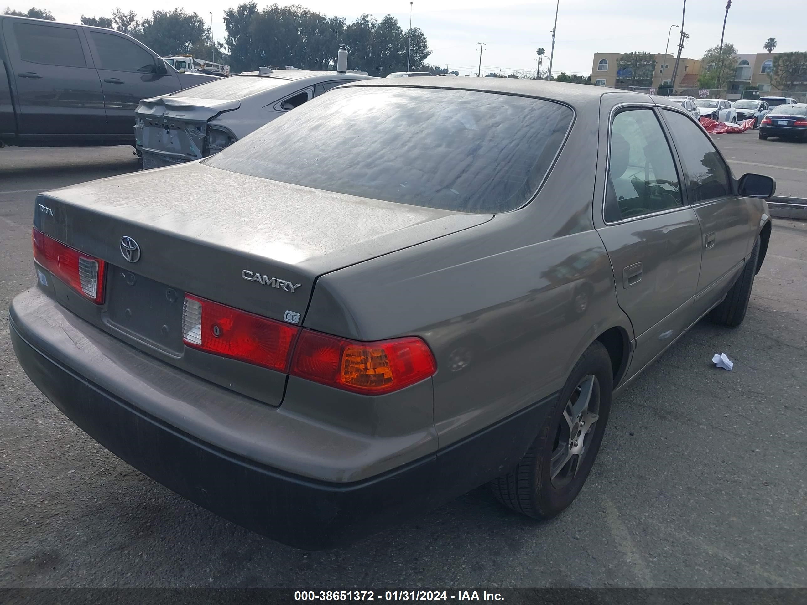 Photo 3 VIN: 4T1BG22K1YU990087 - TOYOTA CAMRY 