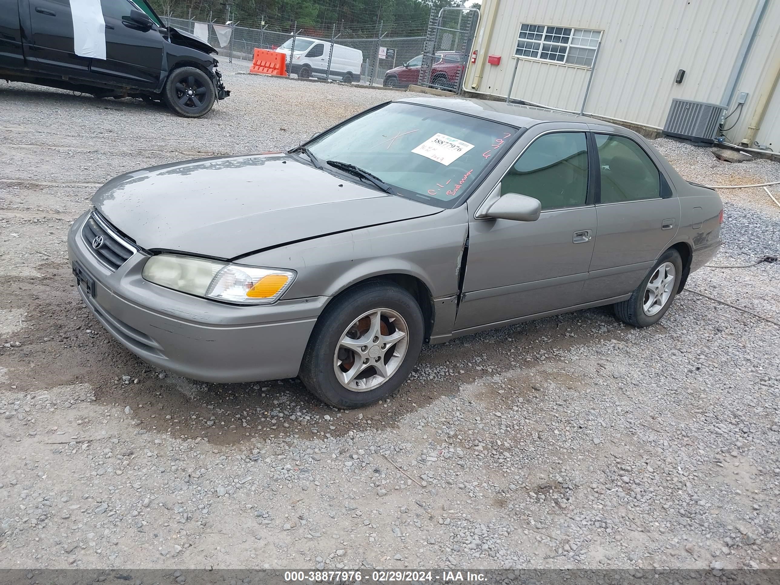 Photo 1 VIN: 4T1BG22K21U056445 - TOYOTA CAMRY 