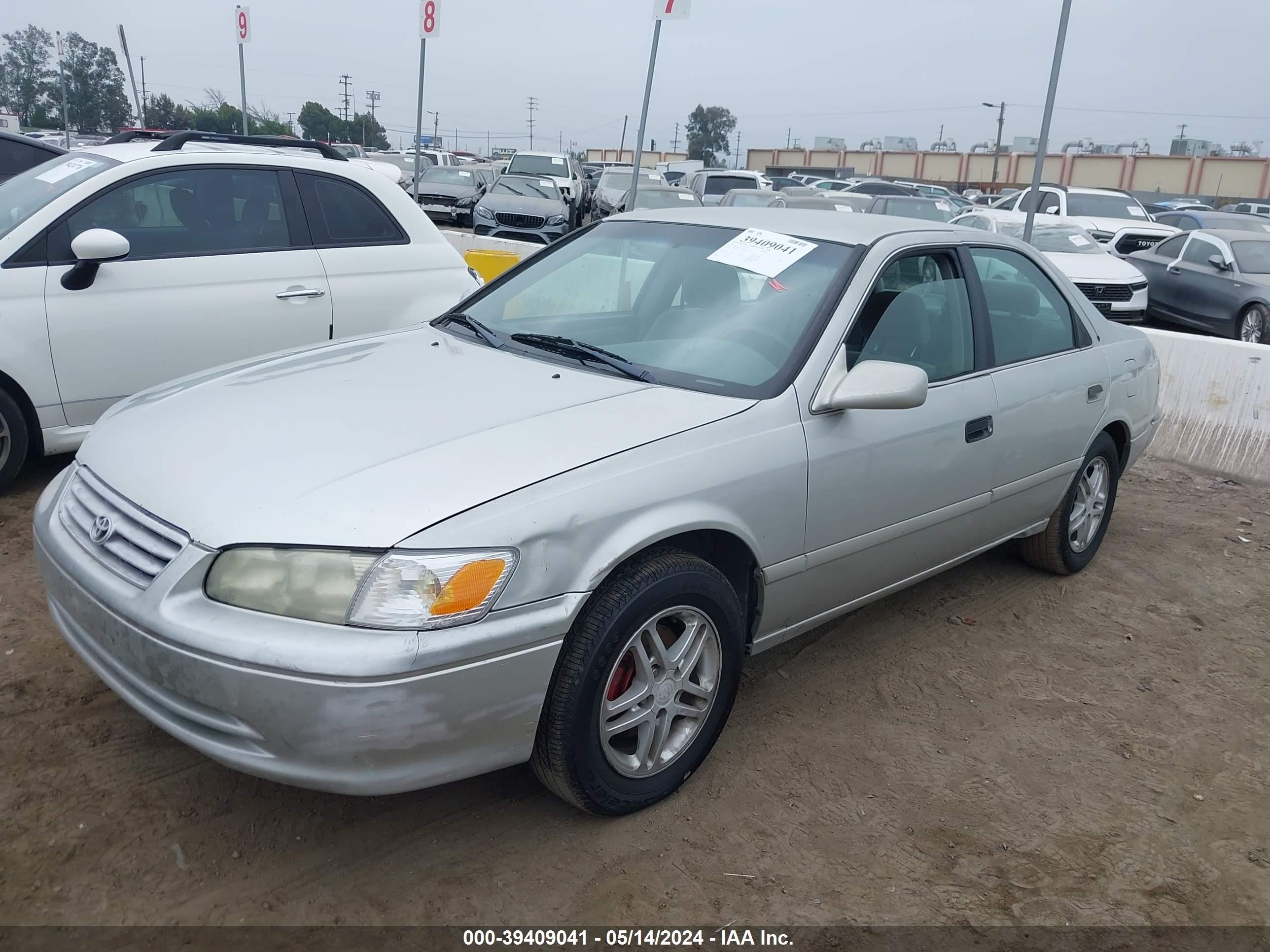 Photo 1 VIN: 4T1BG22K21U113968 - TOYOTA CAMRY 