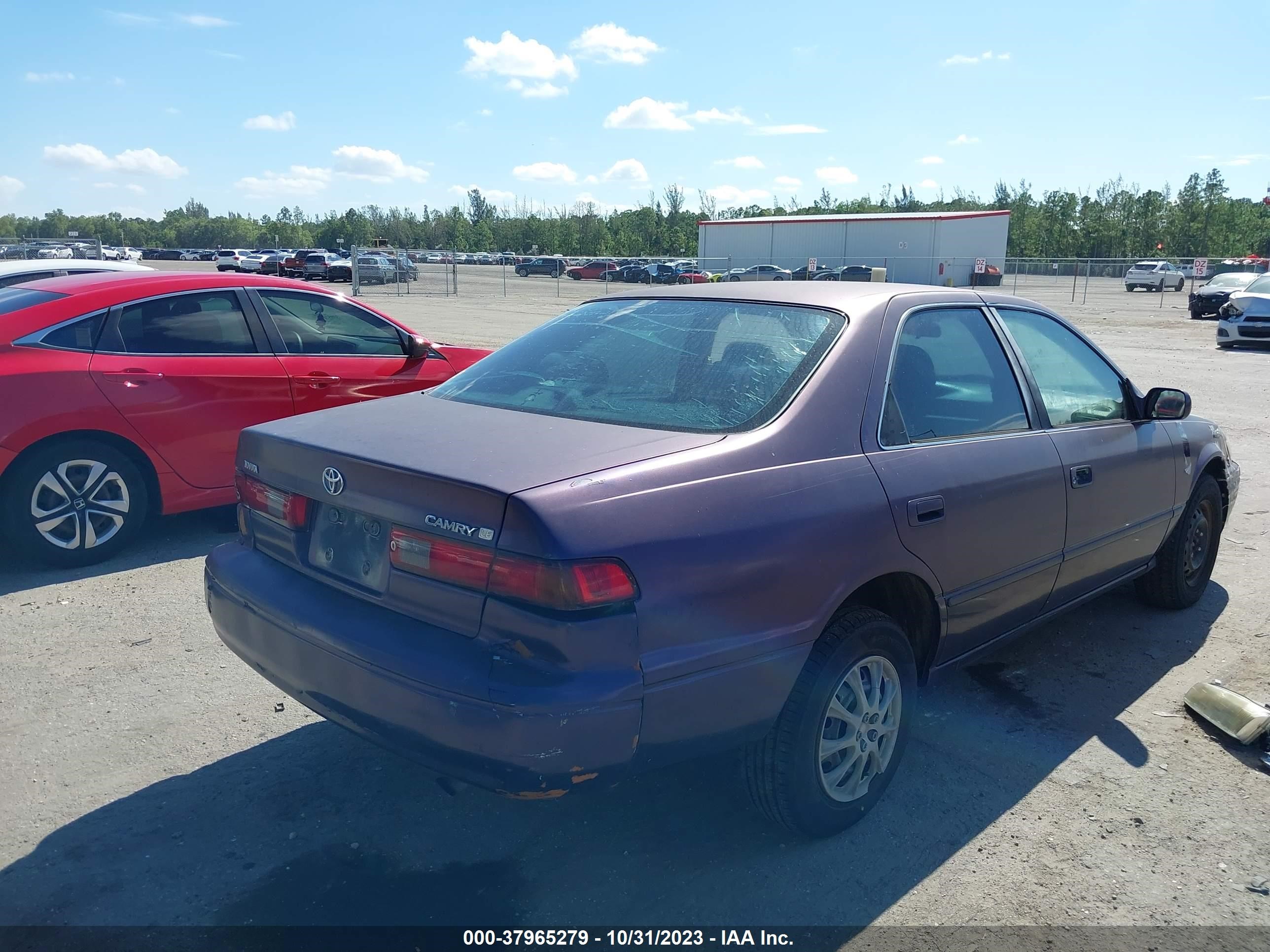 Photo 3 VIN: 4T1BG22K2VU778956 - TOYOTA CAMRY 