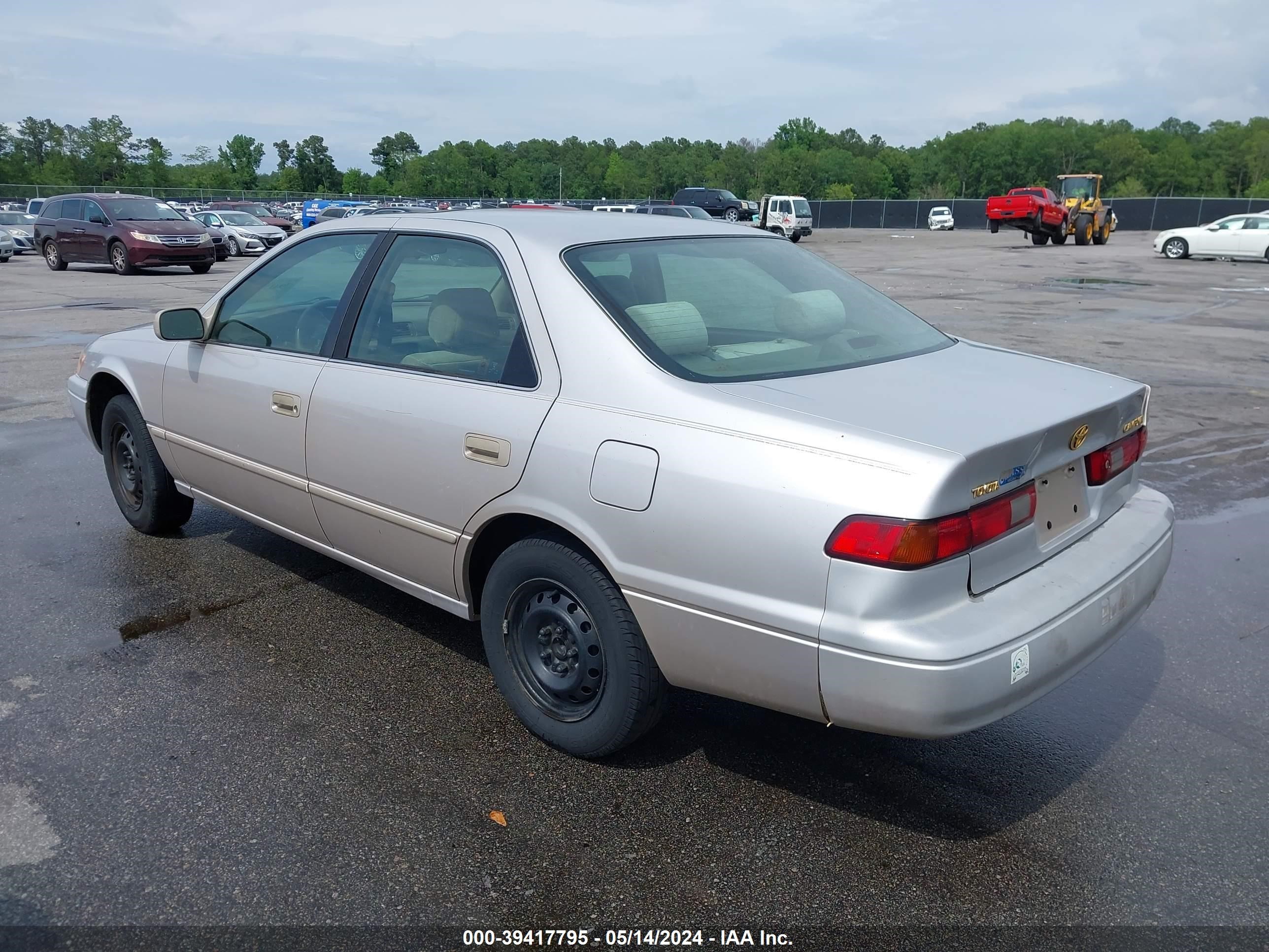 Photo 2 VIN: 4T1BG22K2WU350158 - TOYOTA CAMRY 