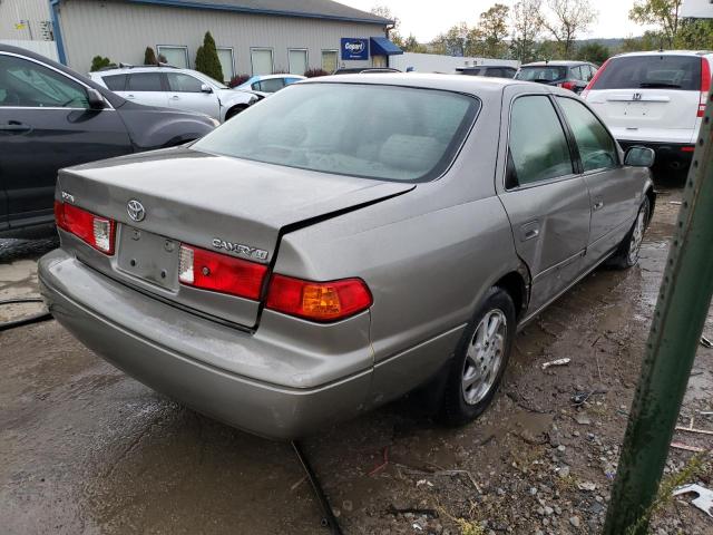 Photo 2 VIN: 4T1BG22K2YU629810 - TOYOTA CAMRY 