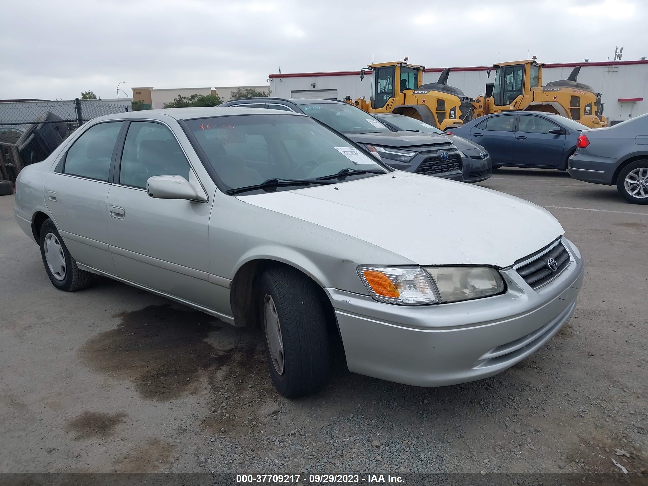 Photo 0 VIN: 4T1BG22K2YU697492 - TOYOTA CAMRY 