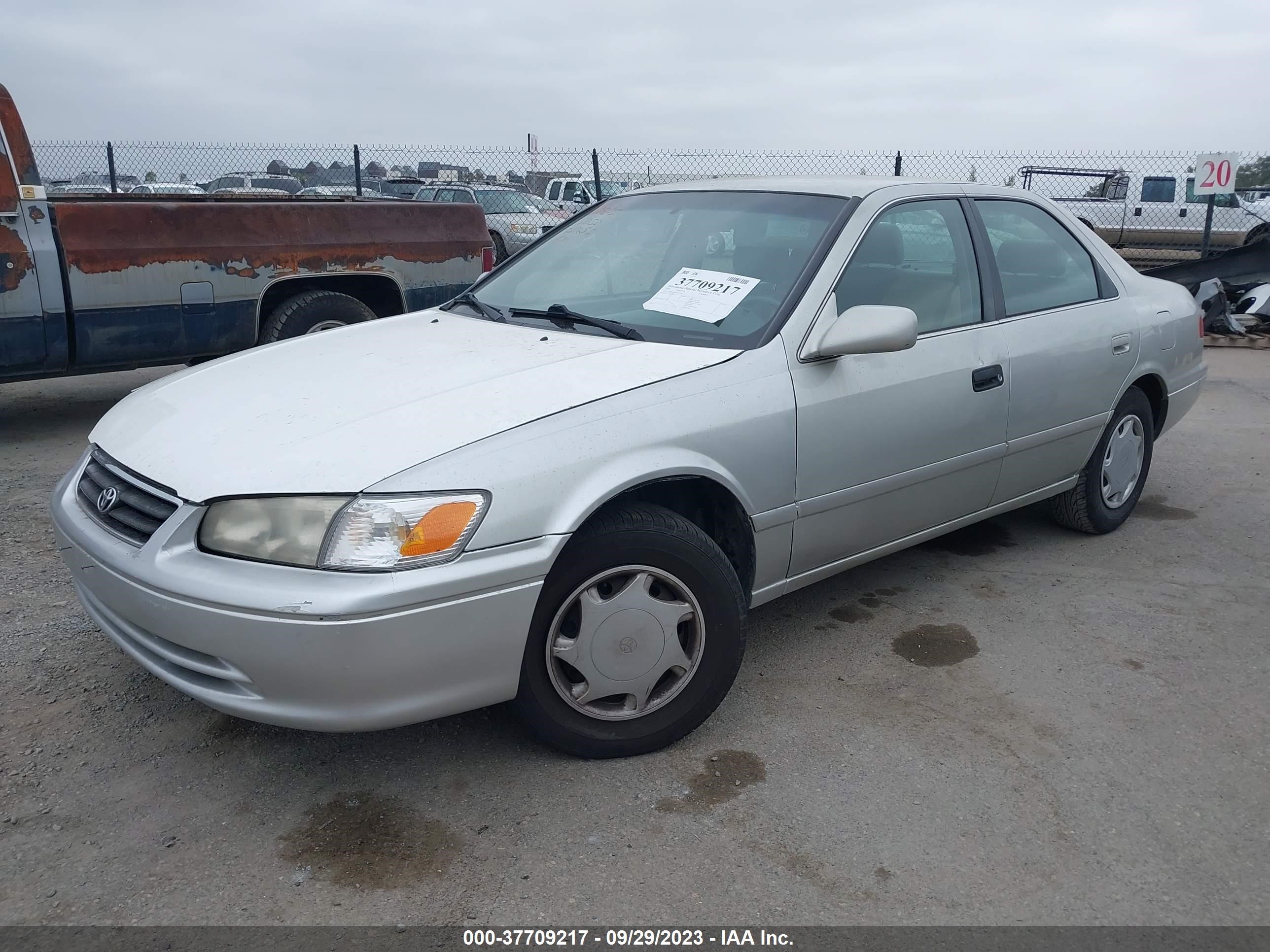 Photo 1 VIN: 4T1BG22K2YU697492 - TOYOTA CAMRY 