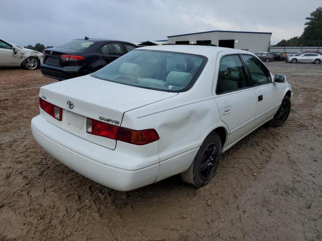 Photo 3 VIN: 4T1BG22K2YU946597 - TOYOTA CAMRY 