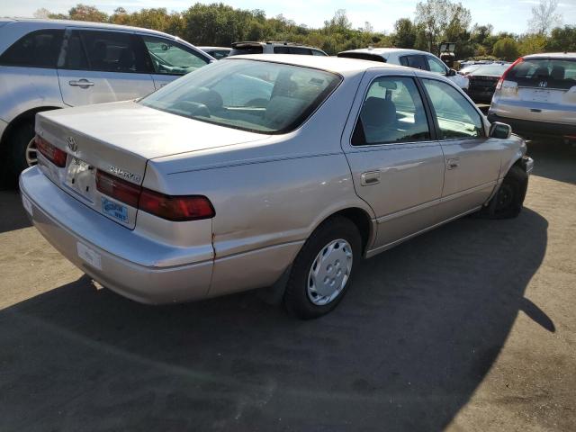 Photo 2 VIN: 4T1BG22K3VU125648 - TOYOTA CAMRY CE 