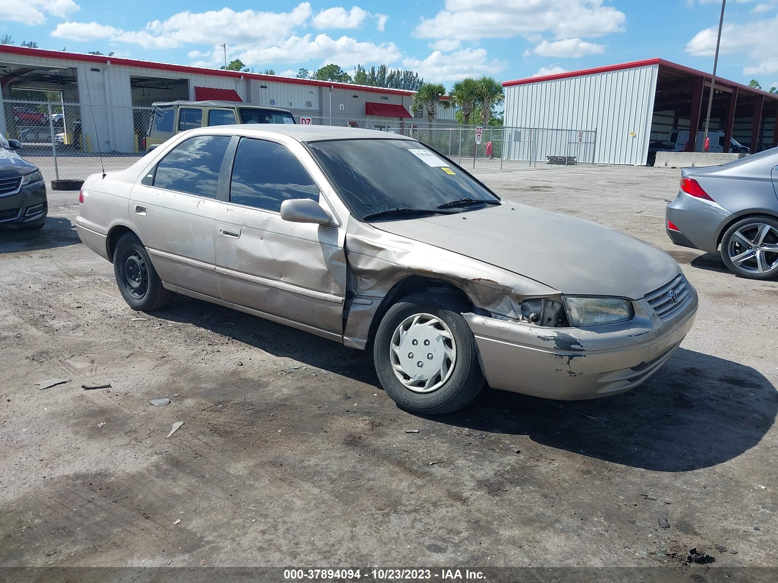 Photo 0 VIN: 4T1BG22K3WU369849 - TOYOTA CAMRY 