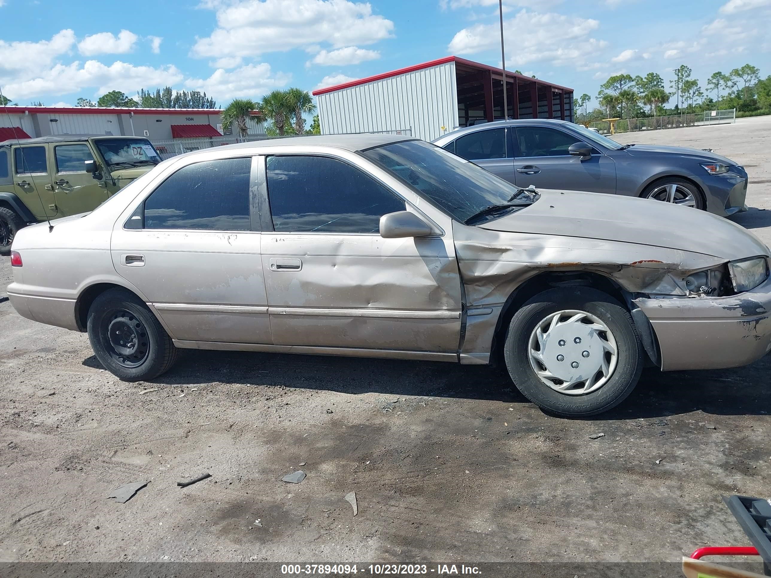 Photo 12 VIN: 4T1BG22K3WU369849 - TOYOTA CAMRY 