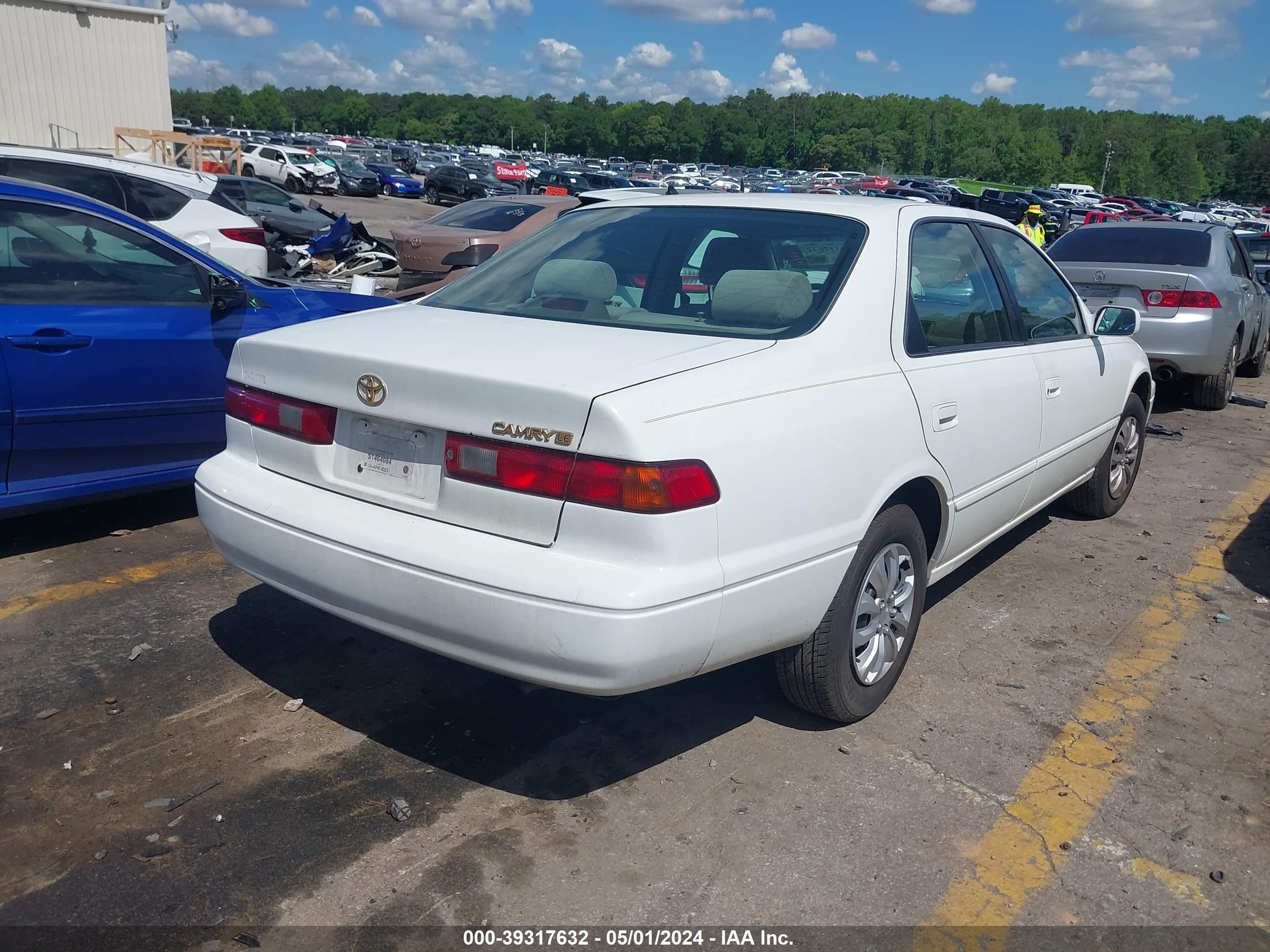 Photo 3 VIN: 4T1BG22K3XU504782 - TOYOTA CAMRY 