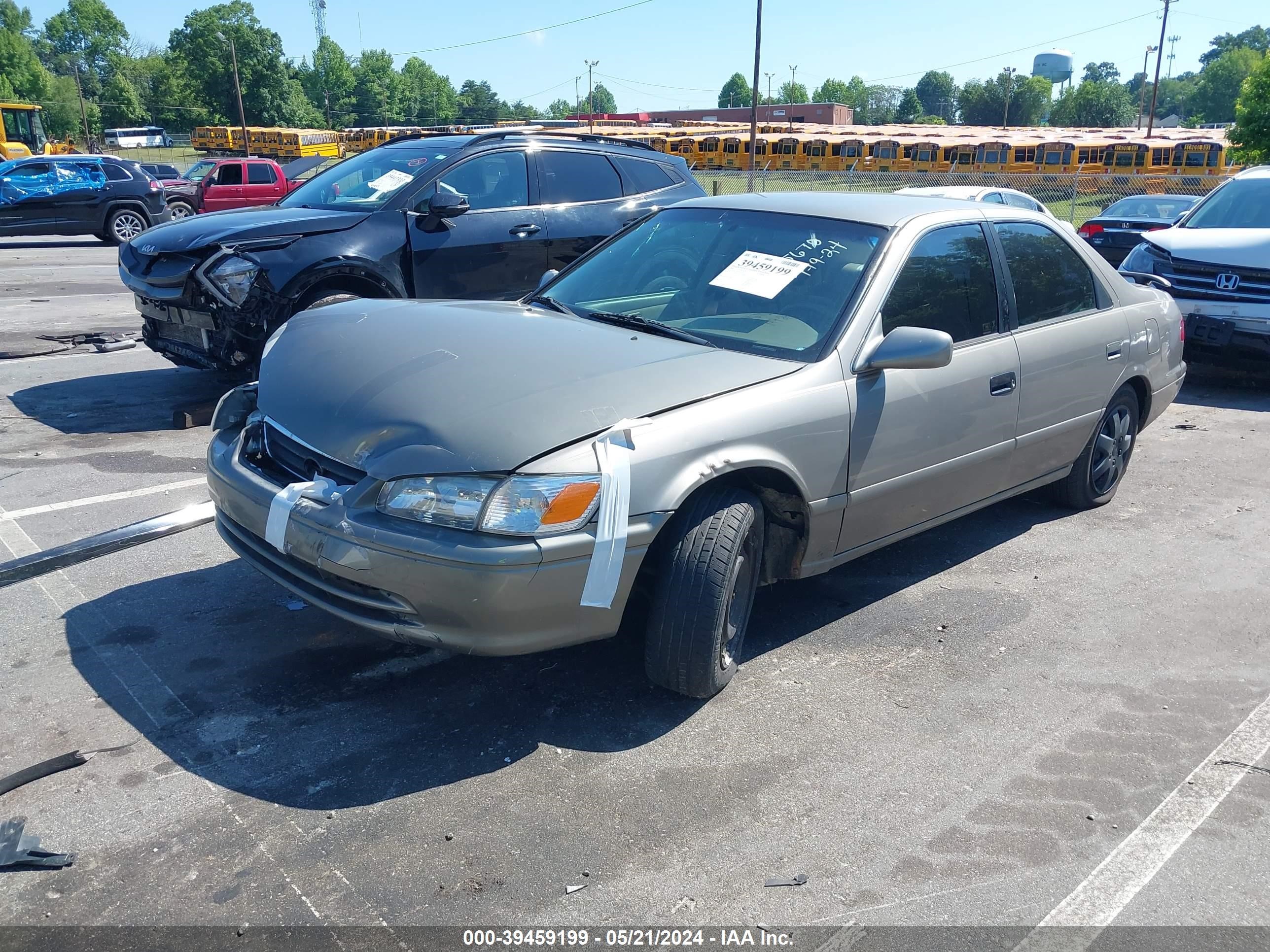 Photo 1 VIN: 4T1BG22K3YU625670 - TOYOTA CAMRY 