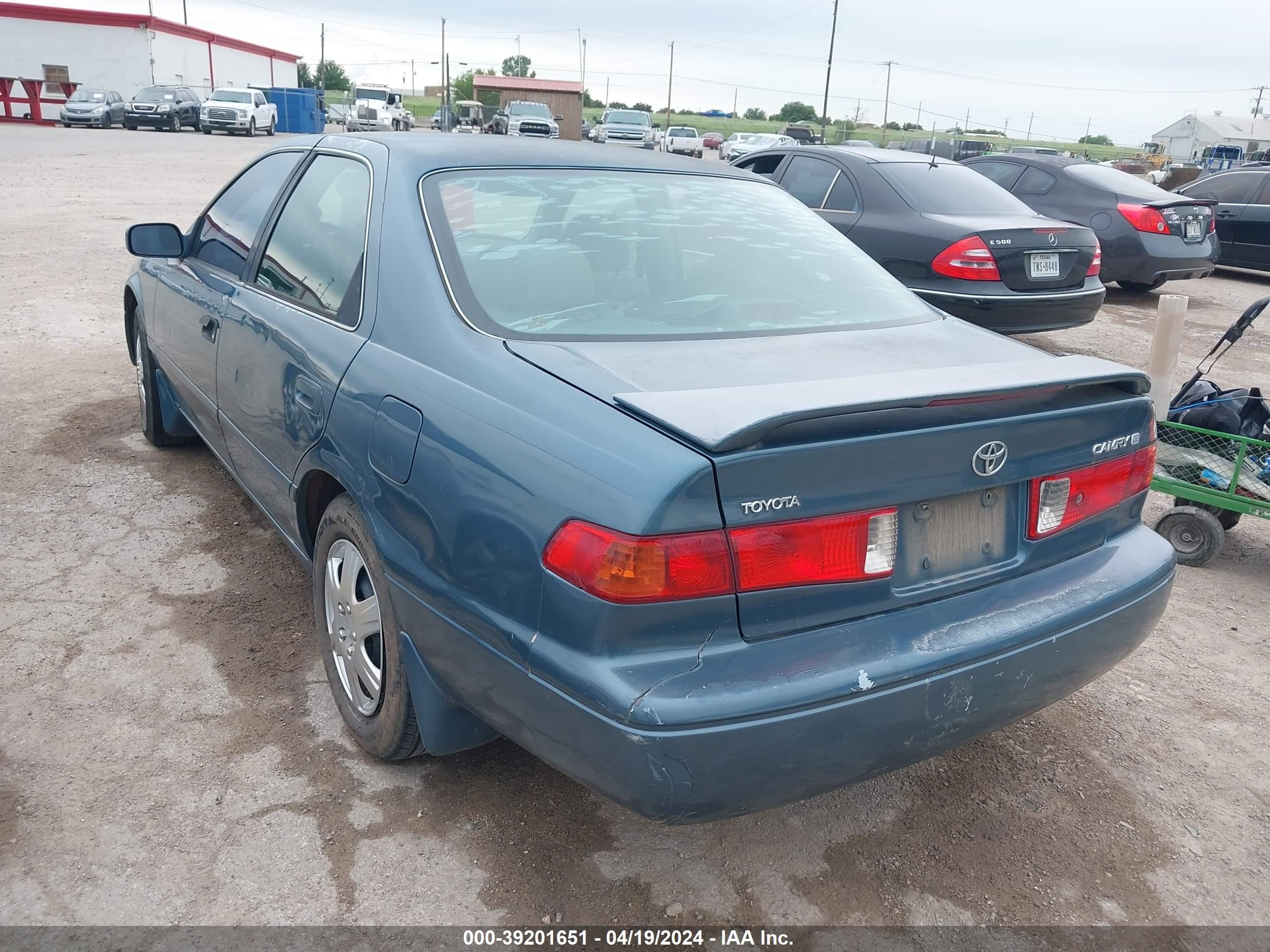 Photo 2 VIN: 4T1BG22K41U768245 - TOYOTA CAMRY 