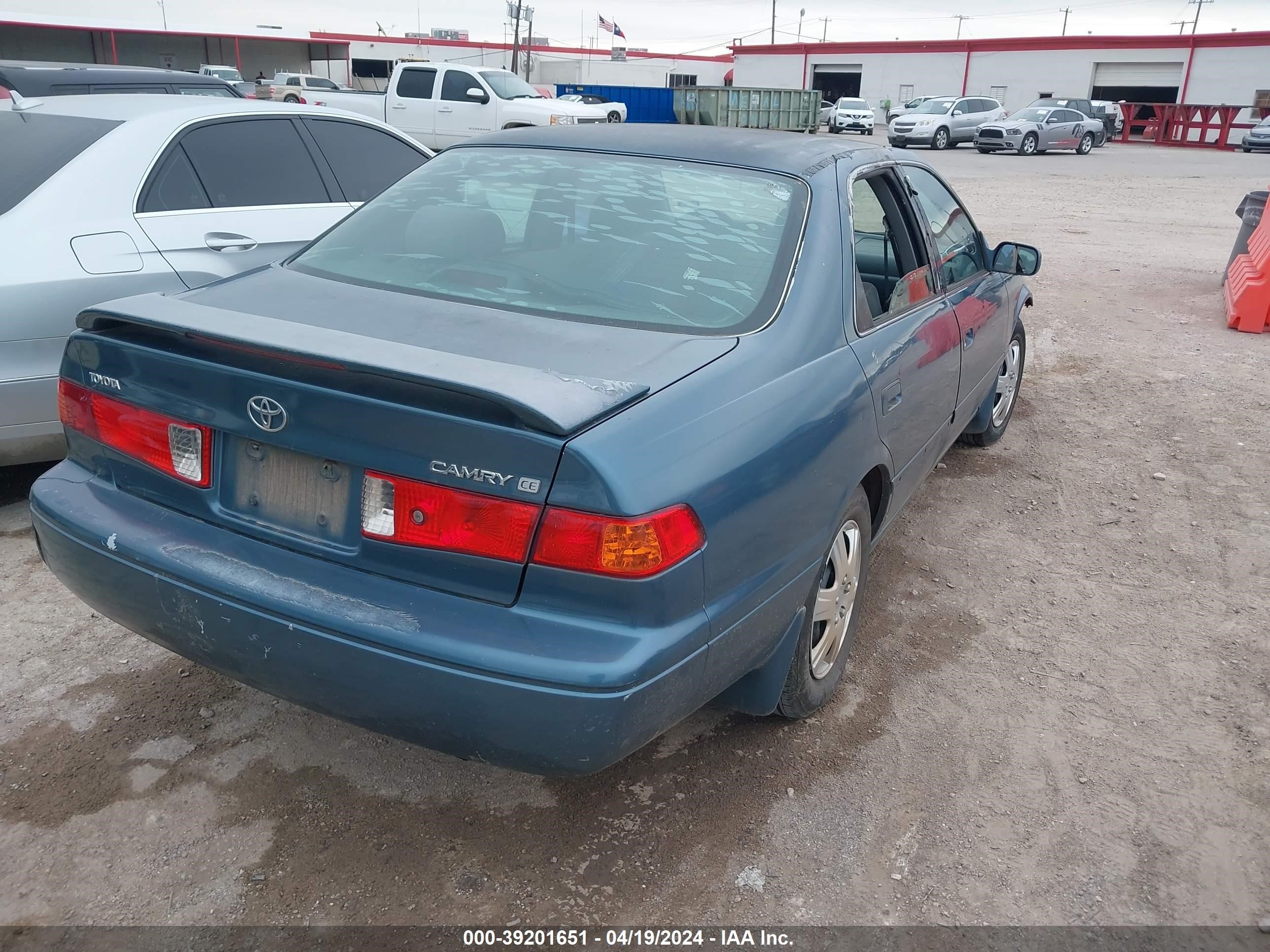 Photo 3 VIN: 4T1BG22K41U768245 - TOYOTA CAMRY 