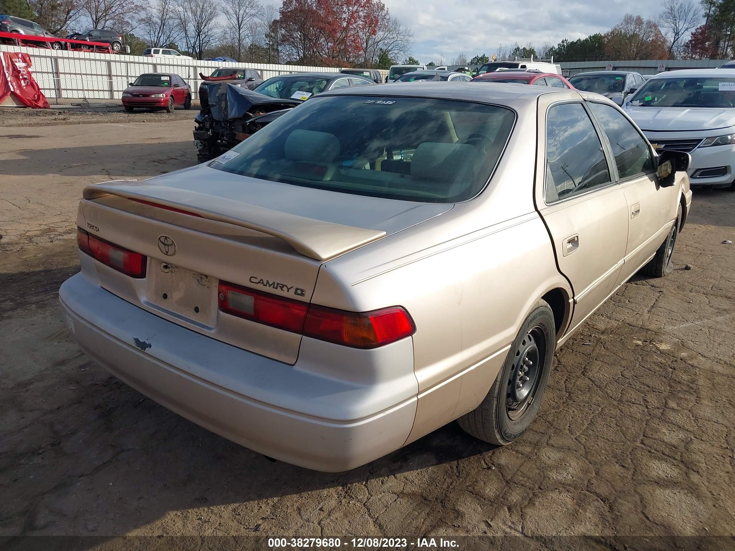 Photo 3 VIN: 4T1BG22K4WU330090 - TOYOTA CAMRY 