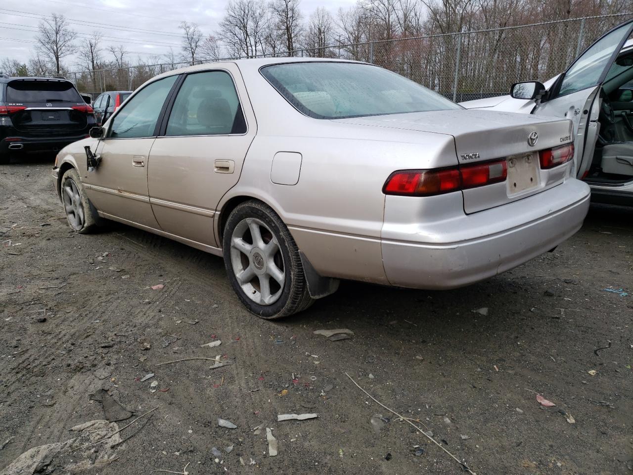 Photo 1 VIN: 4T1BG22K4XU467922 - TOYOTA CAMRY 