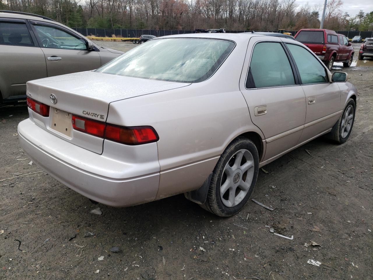 Photo 2 VIN: 4T1BG22K4XU467922 - TOYOTA CAMRY 