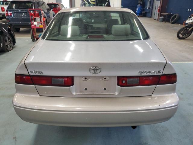 Photo 5 VIN: 4T1BG22K4XU579197 - TOYOTA CAMRY CE 