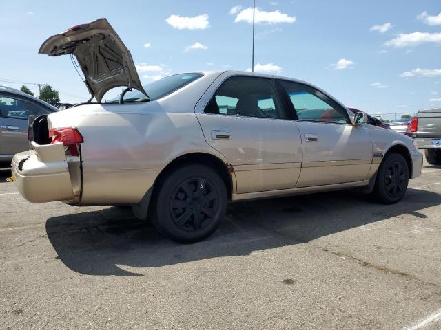 Photo 2 VIN: 4T1BG22K4YU647998 - TOYOTA CAMRY CE 