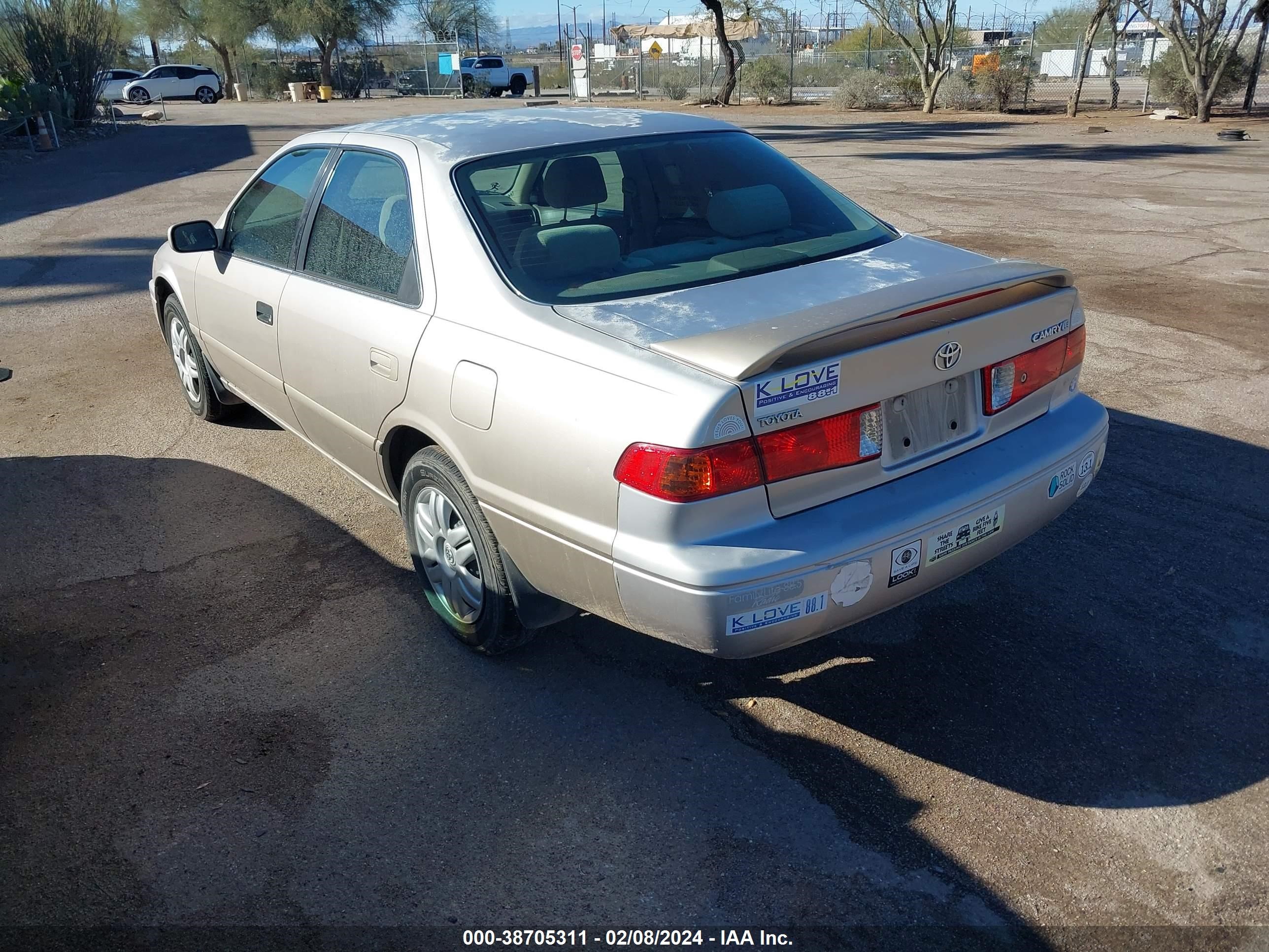 Photo 2 VIN: 4T1BG22K51U794465 - TOYOTA CAMRY 