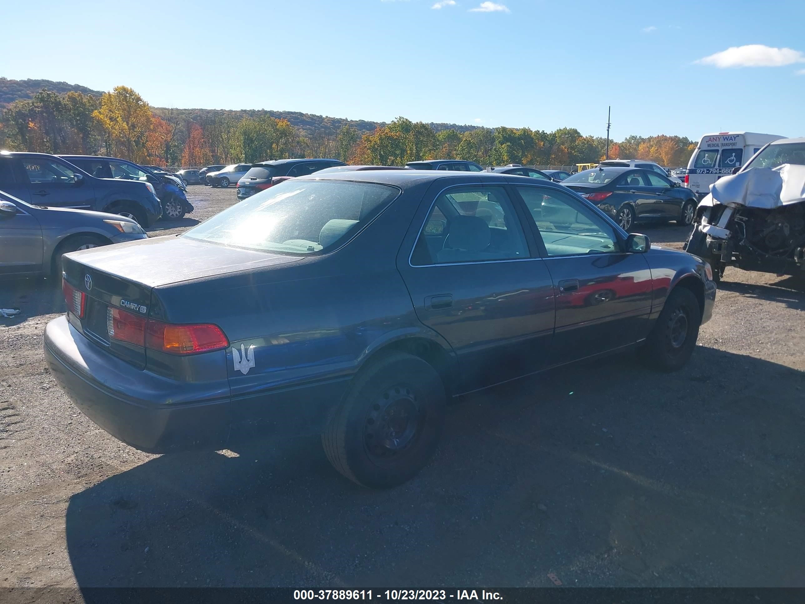 Photo 3 VIN: 4T1BG22K51U842045 - TOYOTA CAMRY 