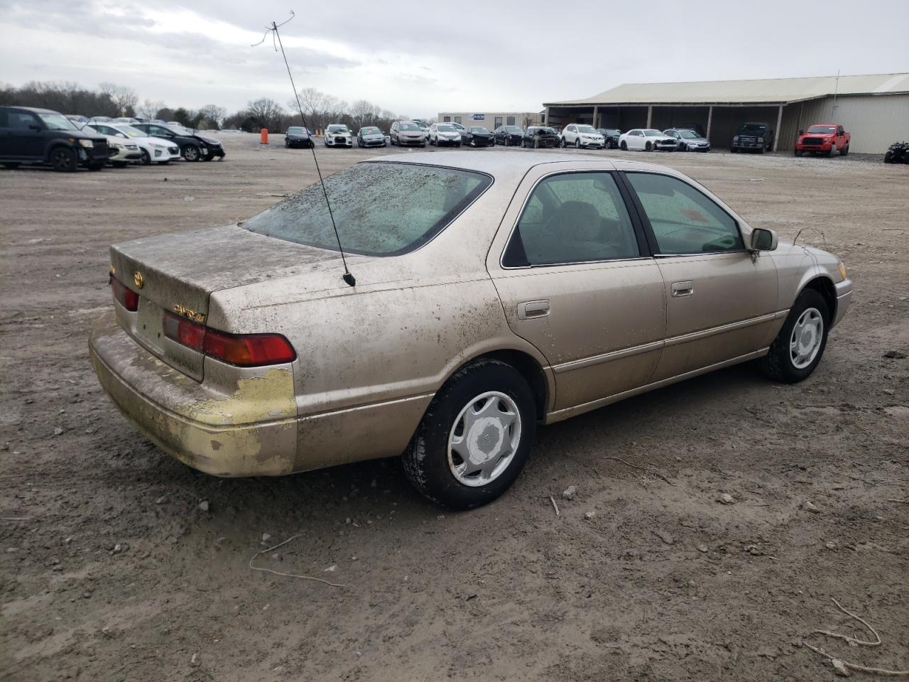 Photo 2 VIN: 4T1BG22K5VU178352 - TOYOTA CAMRY 