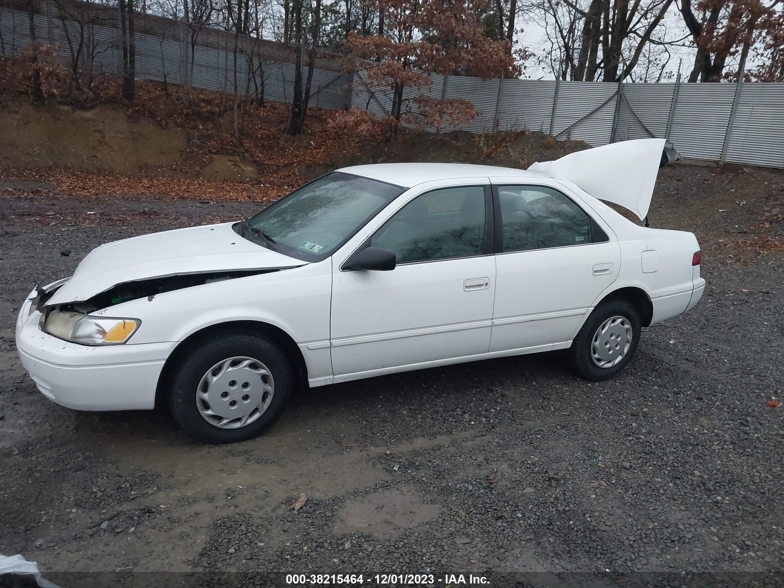 Photo 1 VIN: 4T1BG22K5VU758278 - TOYOTA CAMRY 