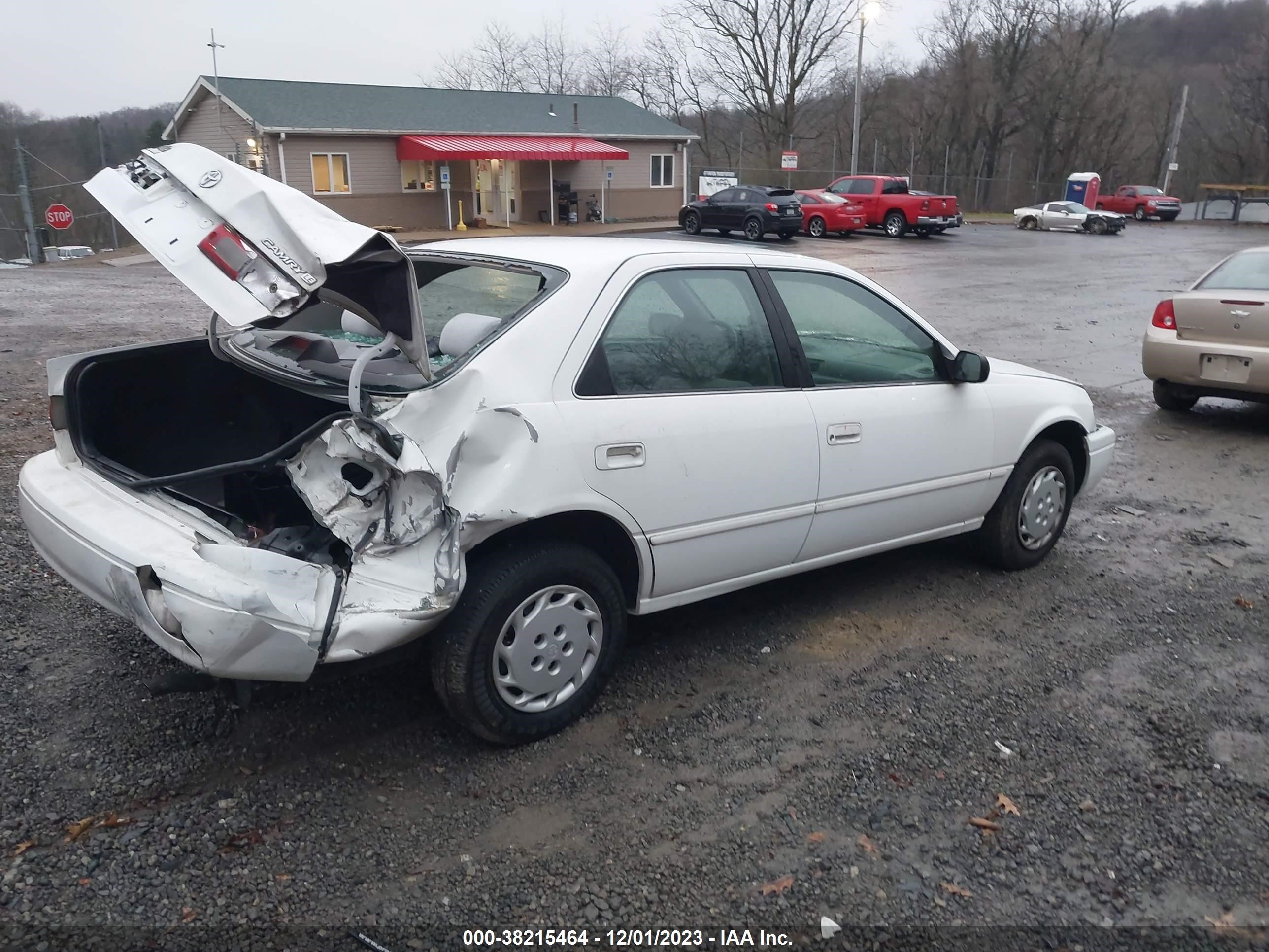 Photo 3 VIN: 4T1BG22K5VU758278 - TOYOTA CAMRY 