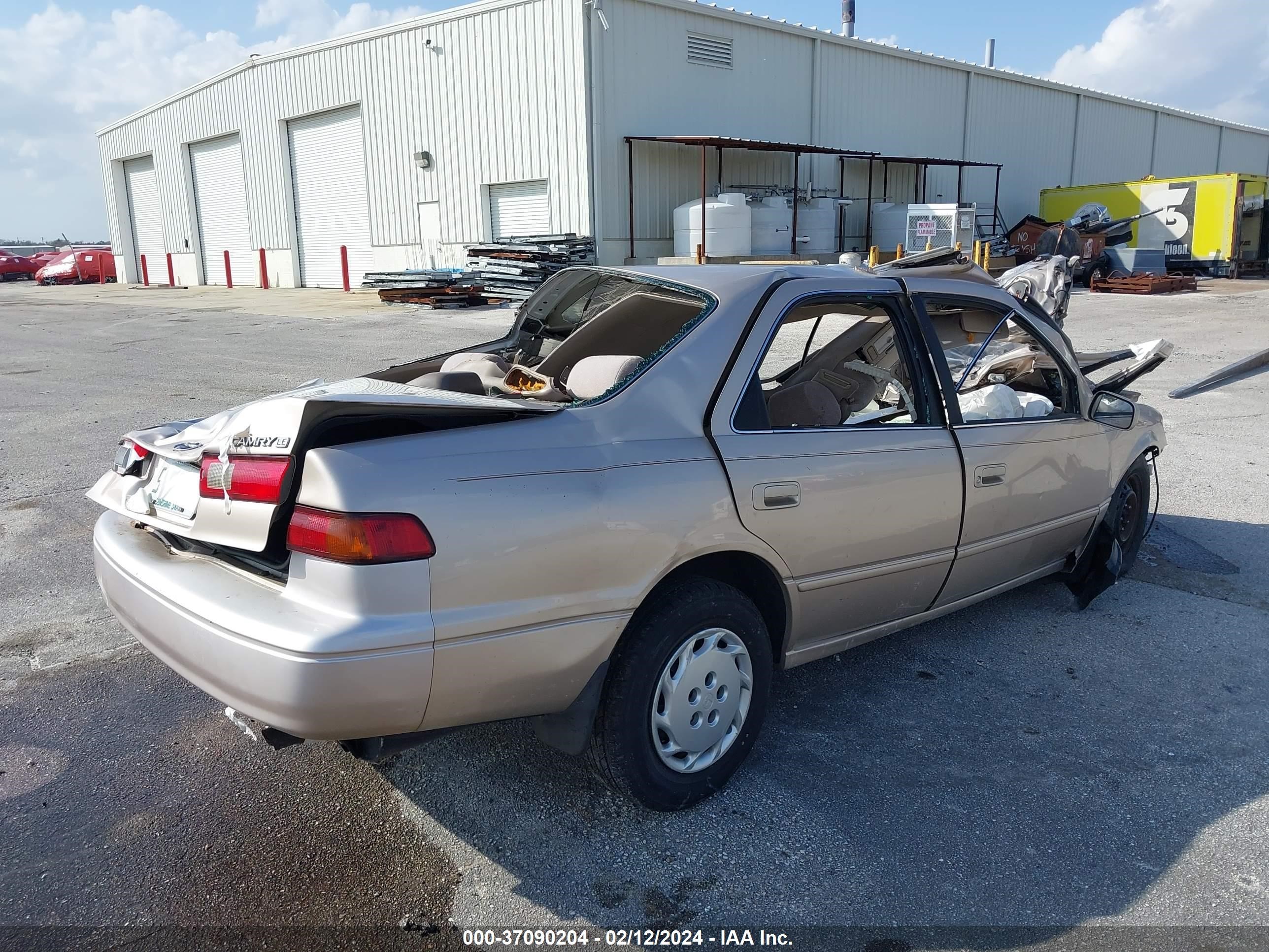 Photo 3 VIN: 4T1BG22K5VU815854 - TOYOTA CAMRY 