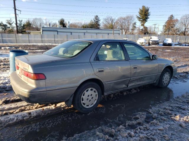 Photo 2 VIN: 4T1BG22K5WU205163 - TOYOTA CAMRY 