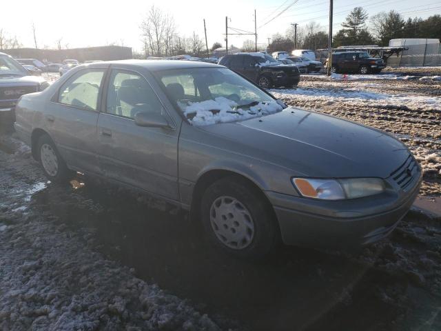 Photo 3 VIN: 4T1BG22K5WU205163 - TOYOTA CAMRY 