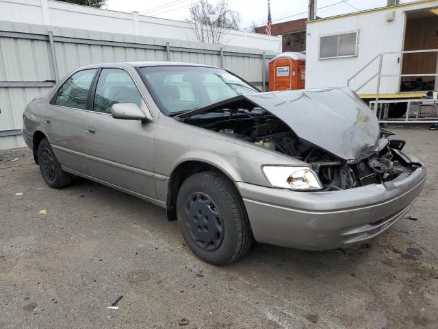 Photo 3 VIN: 4T1BG22K5XU534835 - TOYOTA CAMRY CE 