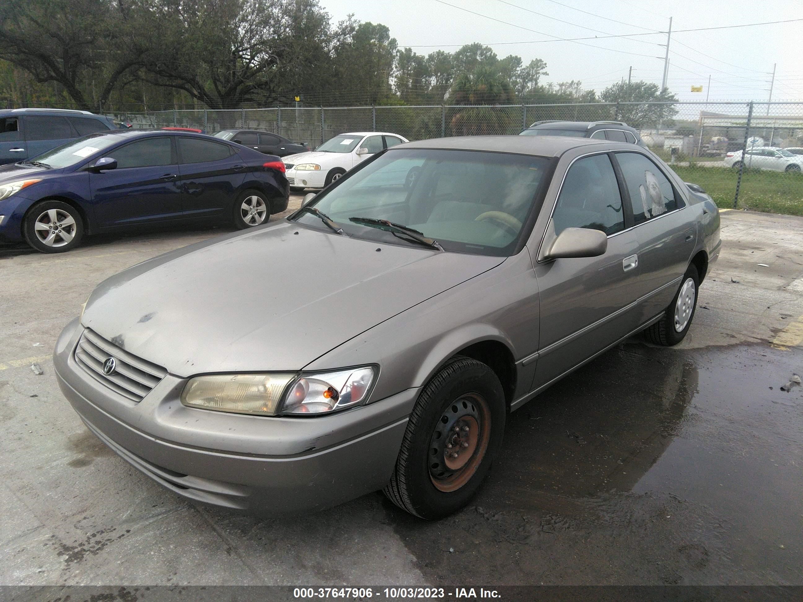 Photo 1 VIN: 4T1BG22K5XU547942 - TOYOTA CAMRY 