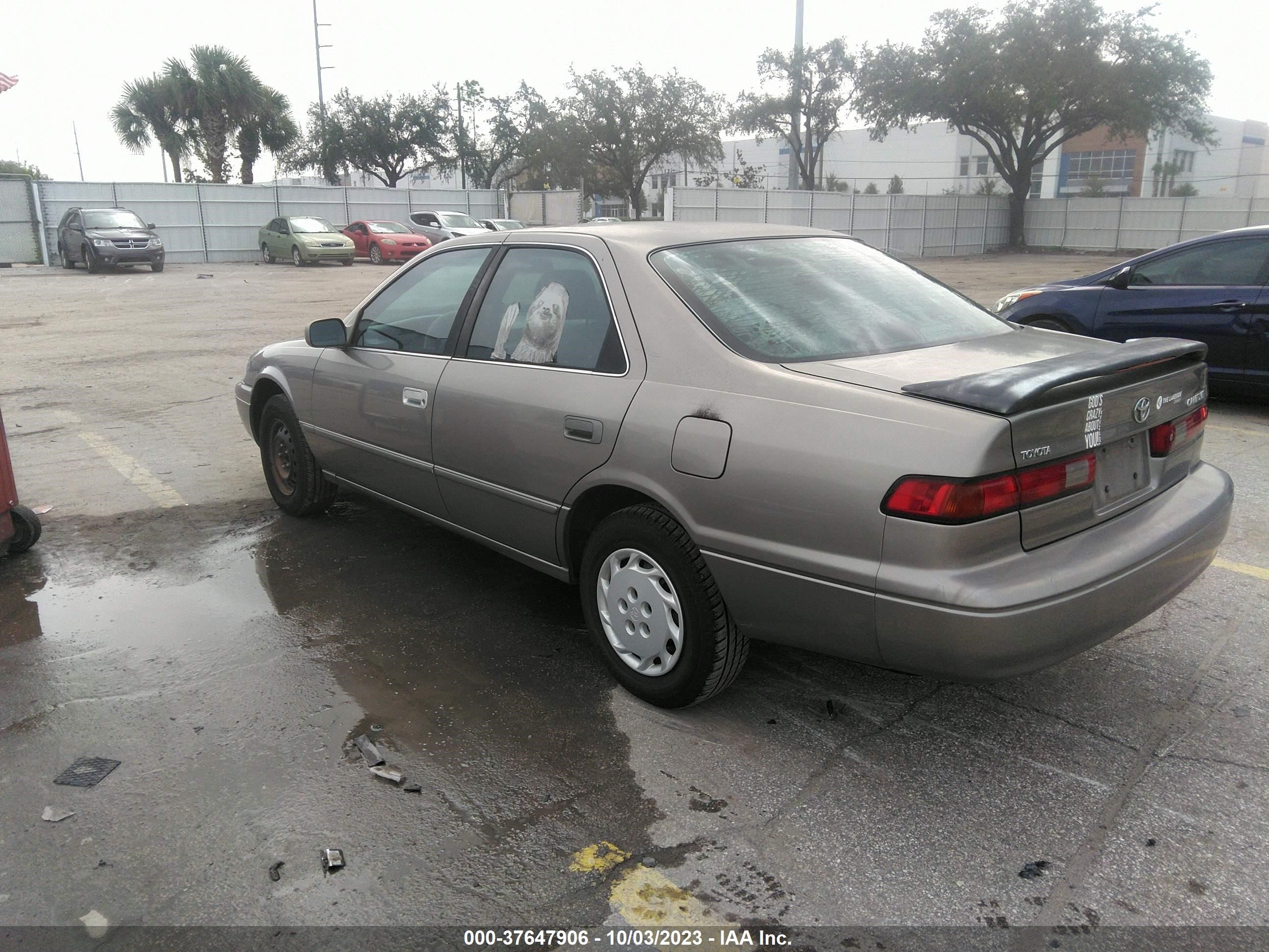 Photo 2 VIN: 4T1BG22K5XU547942 - TOYOTA CAMRY 