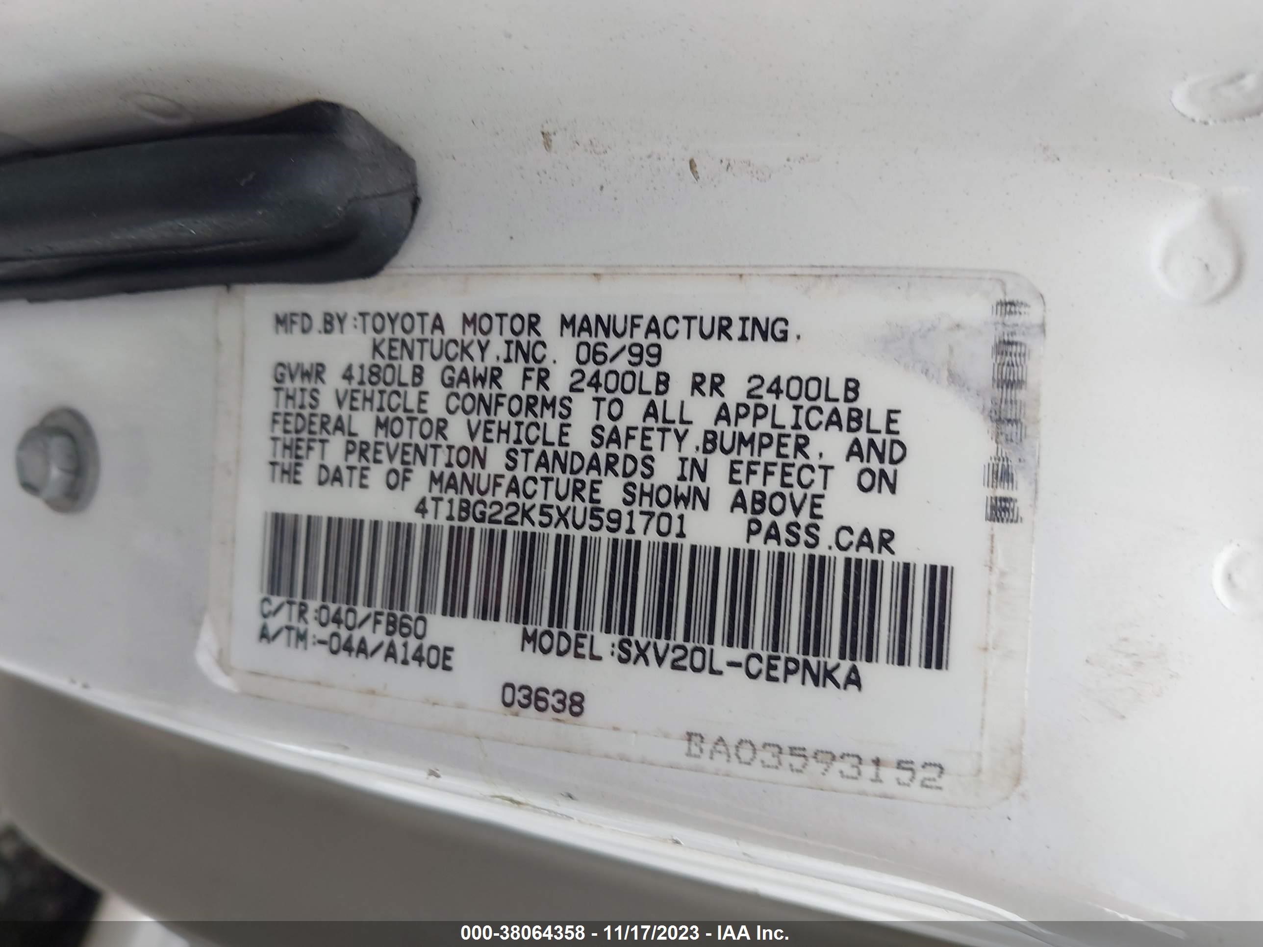 Photo 8 VIN: 4T1BG22K5XU591701 - TOYOTA CAMRY 