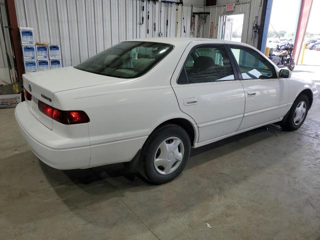 Photo 2 VIN: 4T1BG22K5XU614748 - TOYOTA CAMRY CE 