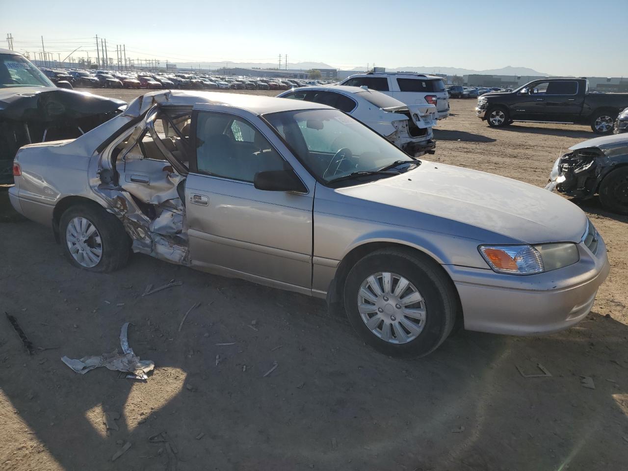 Photo 3 VIN: 4T1BG22K61U778159 - TOYOTA CAMRY 