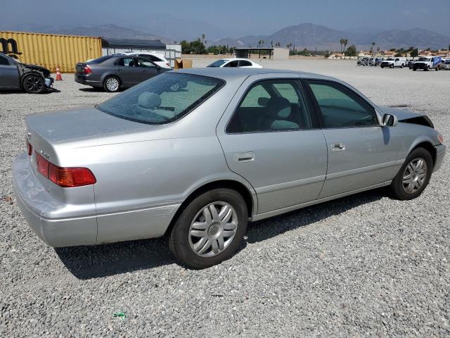 Photo 2 VIN: 4T1BG22K61U824881 - TOYOTA CAMRY CE 