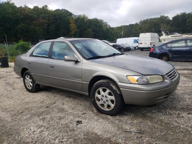 Photo 3 VIN: 4T1BG22K6VU011143 - TOYOTA CAMRY CE 