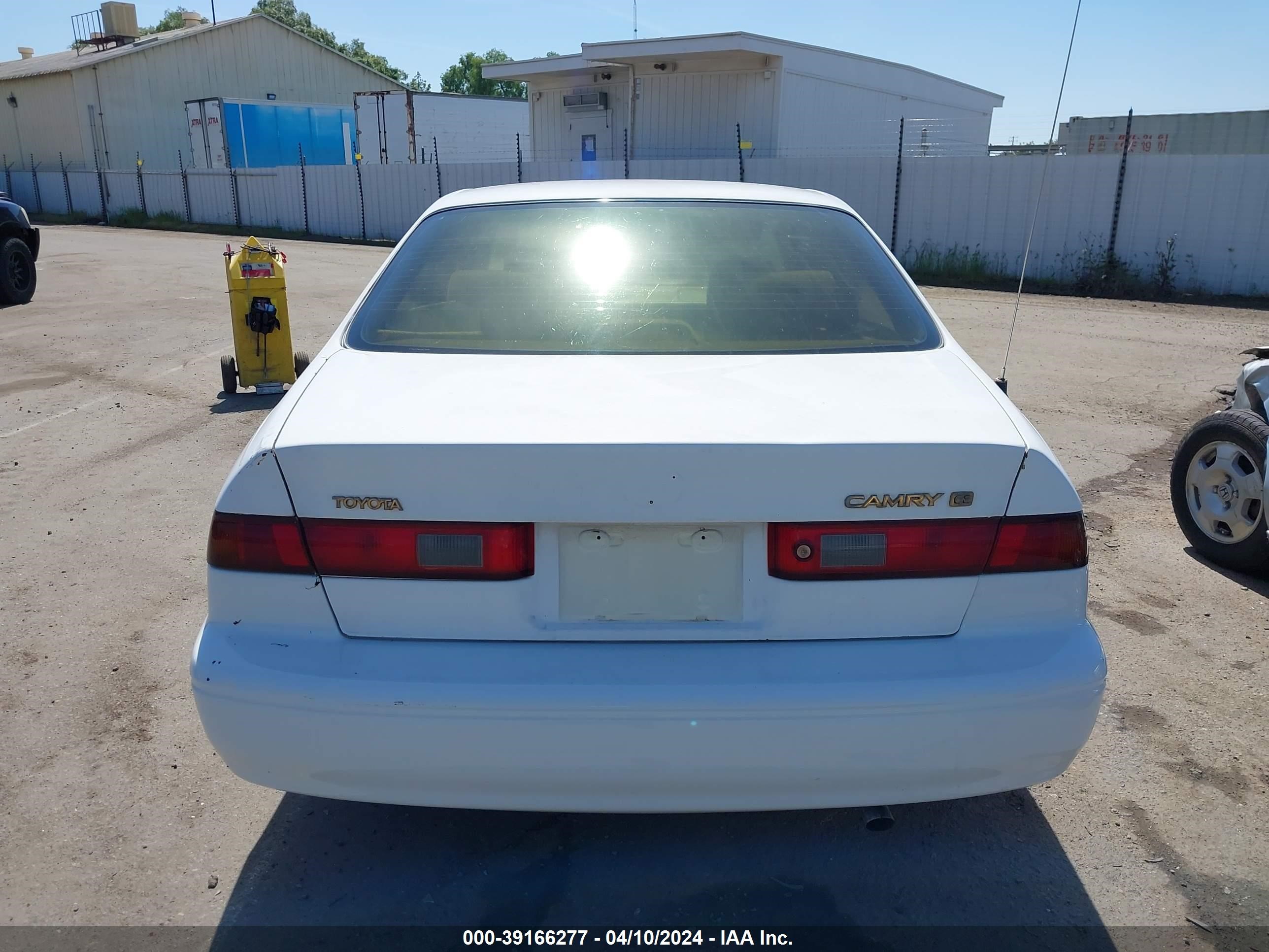 Photo 15 VIN: 4T1BG22K6VU071620 - TOYOTA CAMRY 