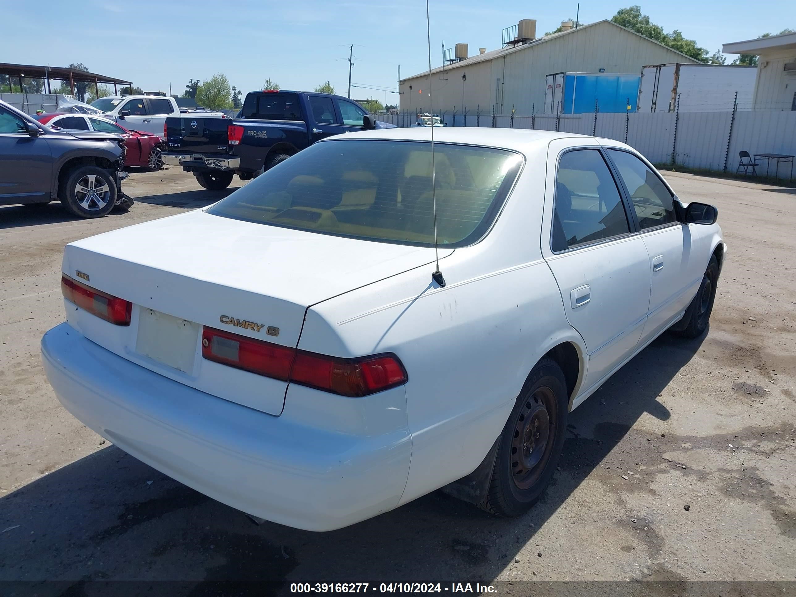 Photo 3 VIN: 4T1BG22K6VU071620 - TOYOTA CAMRY 