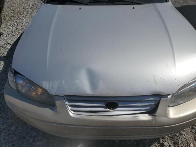 Photo 10 VIN: 4T1BG22K6XU446036 - TOYOTA CAMRY CE 