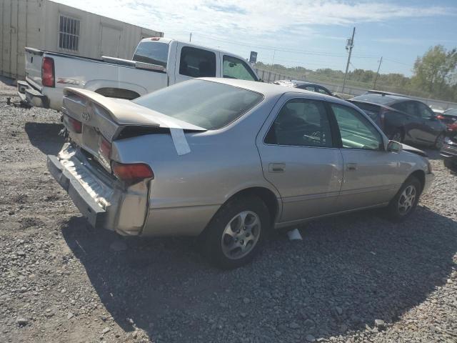 Photo 2 VIN: 4T1BG22K6XU446036 - TOYOTA CAMRY CE 