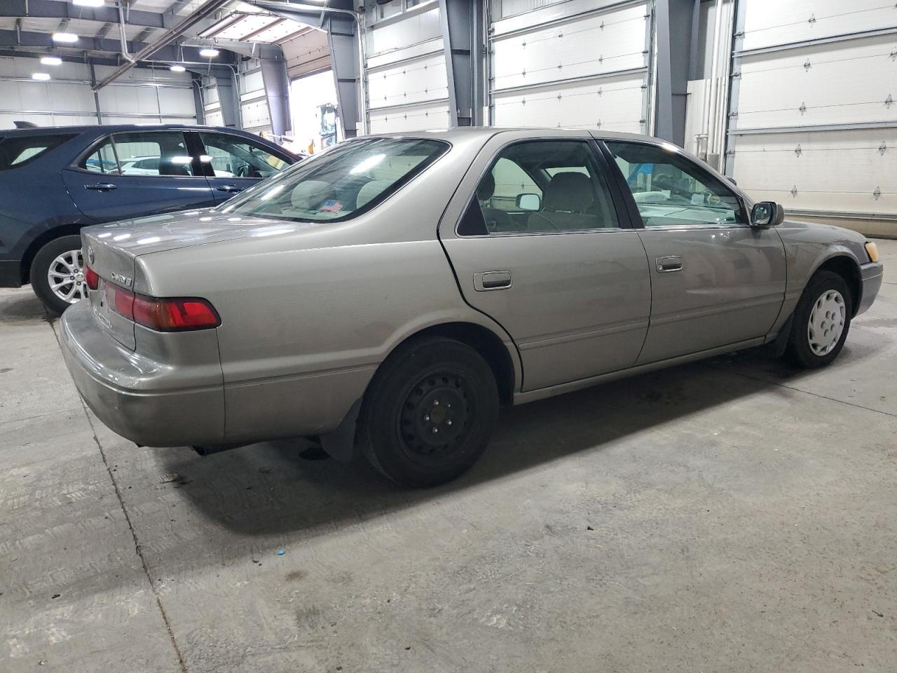 Photo 2 VIN: 4T1BG22K6XU583168 - TOYOTA CAMRY 