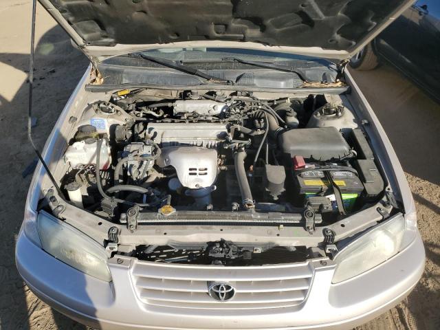 Photo 10 VIN: 4T1BG22K6XU861695 - TOYOTA CAMRY CE 