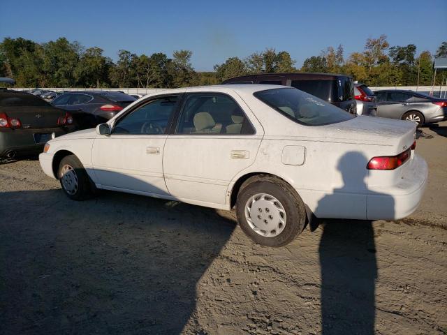 Photo 1 VIN: 4T1BG22K6XU862667 - TOYOTA CAMRY CE 