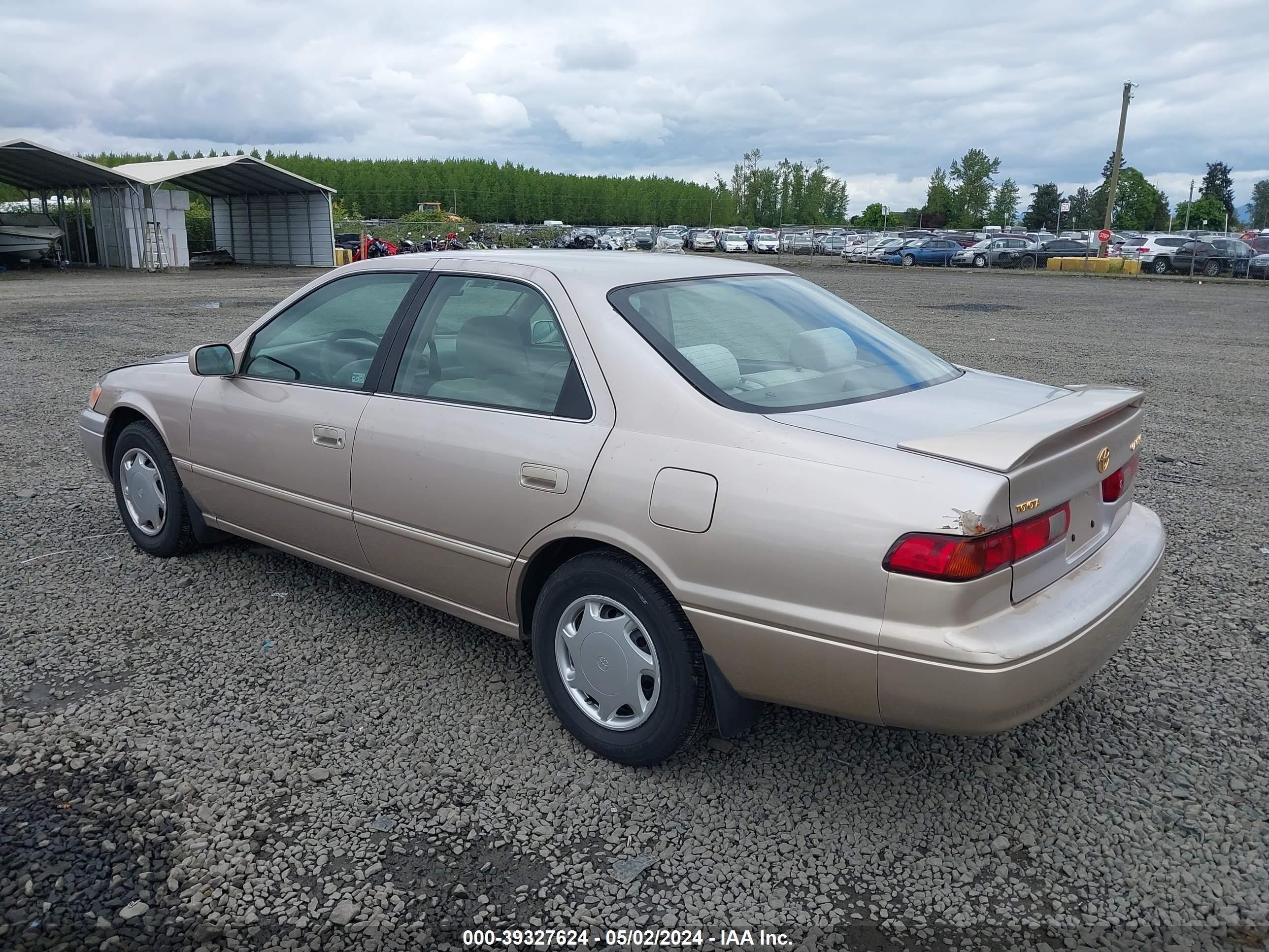 Photo 2 VIN: 4T1BG22K6XU889013 - TOYOTA CAMRY 