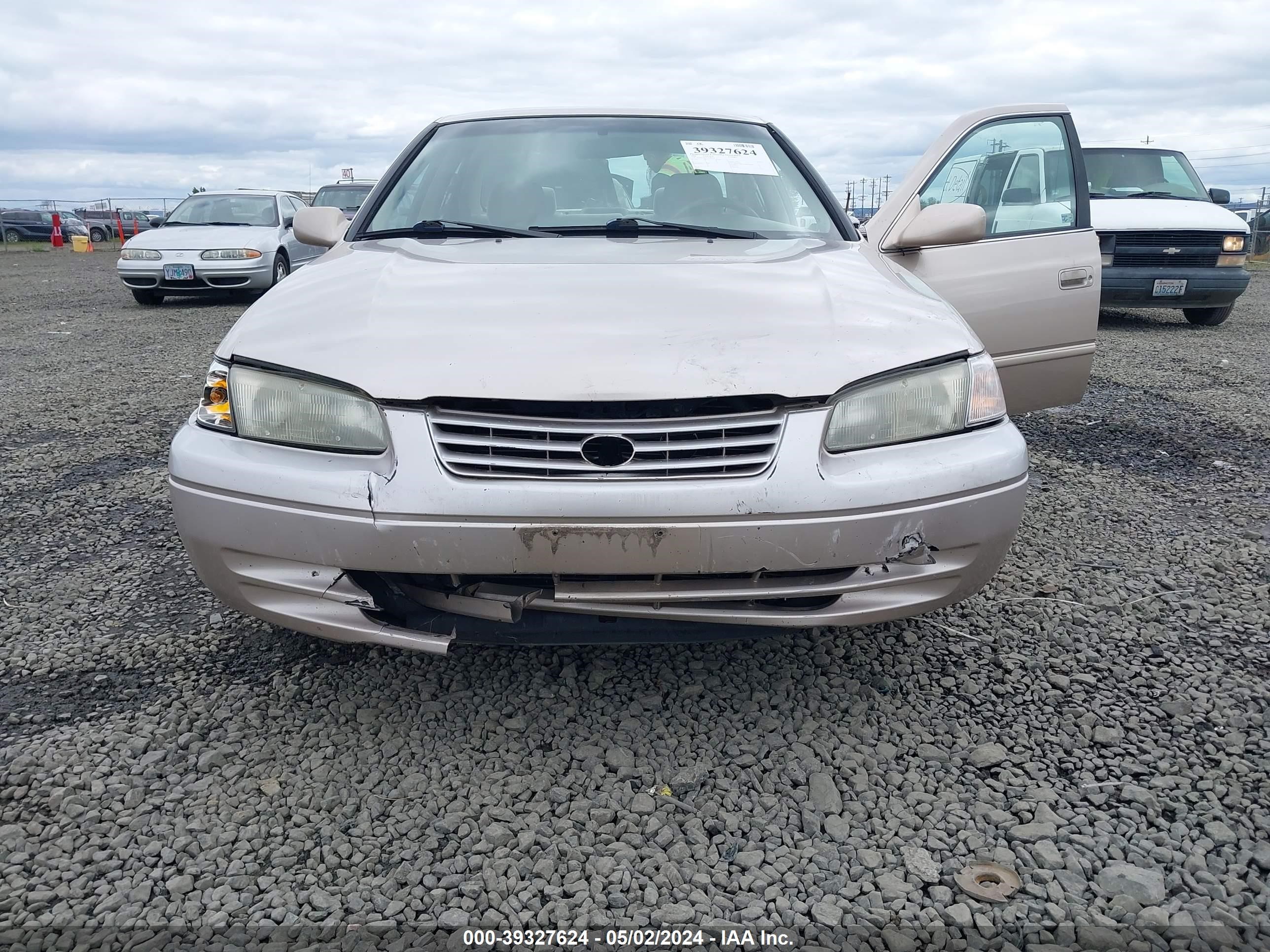 Photo 5 VIN: 4T1BG22K6XU889013 - TOYOTA CAMRY 