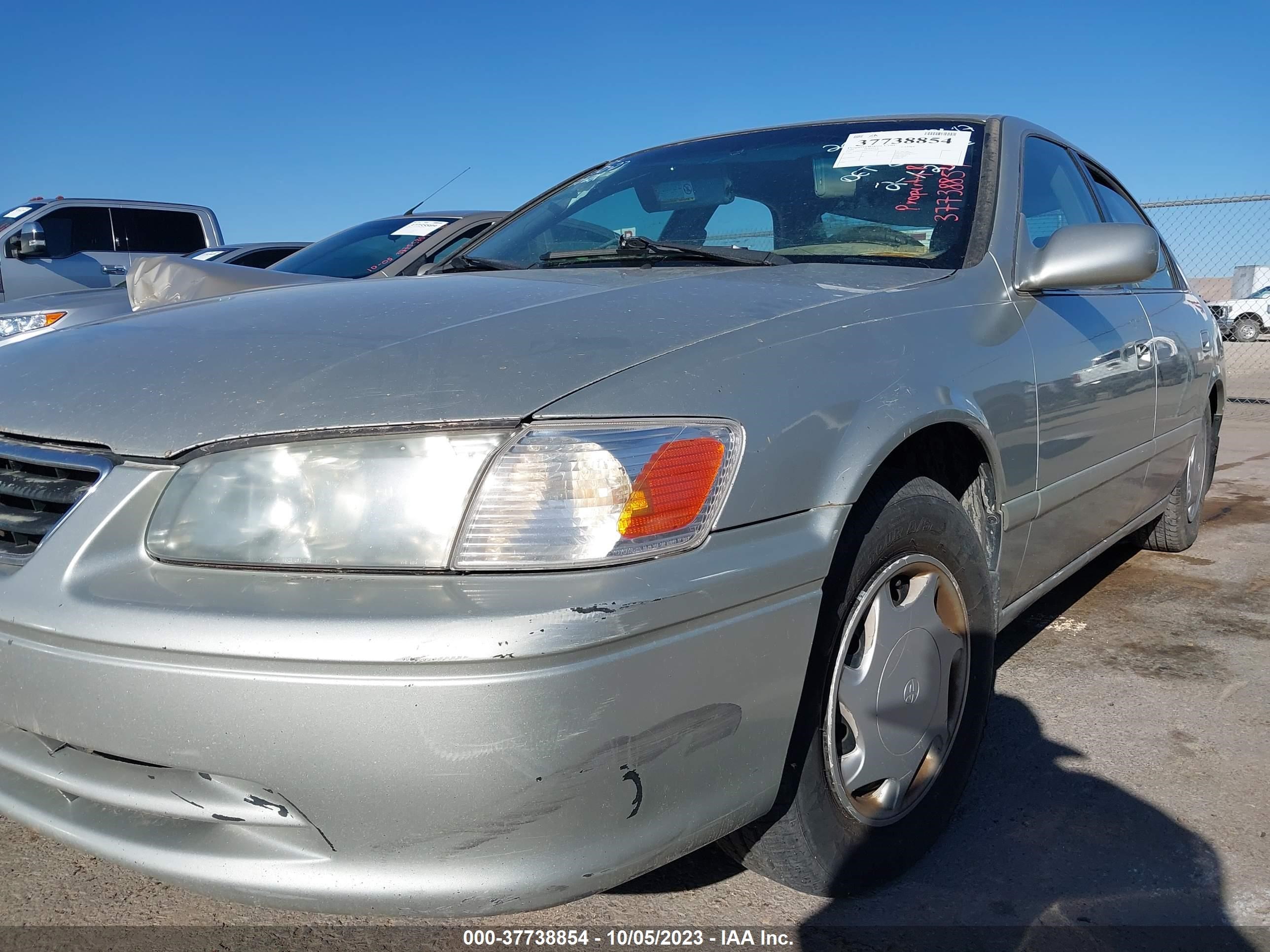 Photo 5 VIN: 4T1BG22K6YU005038 - TOYOTA CAMRY 