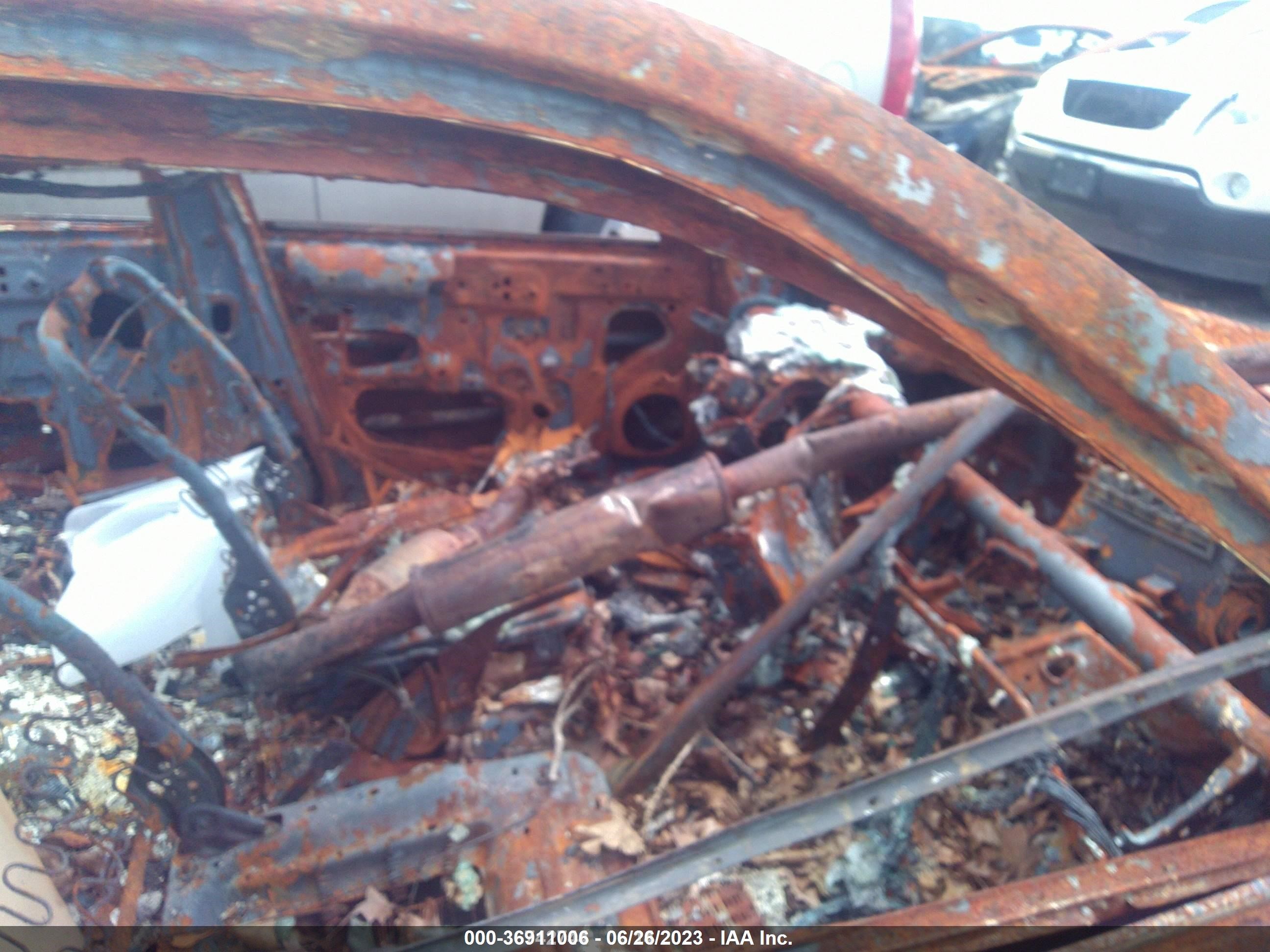 Photo 4 VIN: 4T1BG22K6YU008036 - TOYOTA CAMRY 