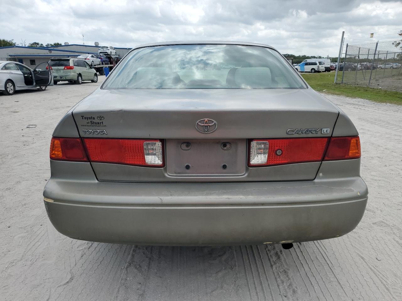 Photo 5 VIN: 4T1BG22K6YU638977 - TOYOTA CAMRY 